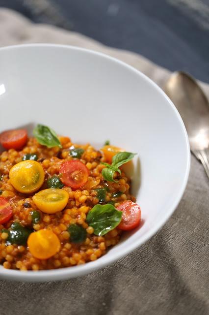 risotto, fregola sarde , tomates , pesto 