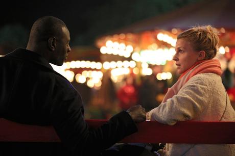 DEMAIN TOUT COMMENCE avec Omar Sy et Clémence Poésy - La Bande Annonce du film ! au Cinéma le 7 Décembre 2016 DEMAIN TOUT COMMENCE Diaporama des photos du Film