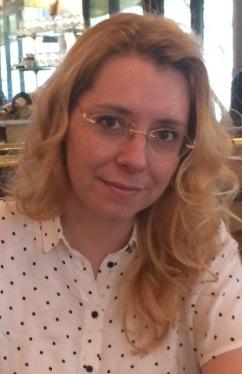 Portrait de Christelle Valette, auteur qui a les mots justes Portrait de Christelle Valette, auteur qui a les mots justes