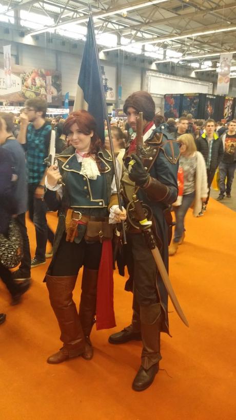 FACTS 2016, de retour à la Comic Con Belge Un couple de cosplayers d'Assassin's Creed Unity. Ils étaient superbes !