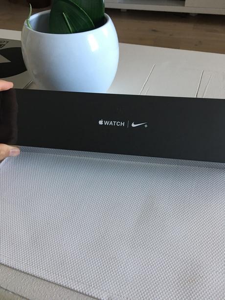 L’Apple Watch Nike+ 42 mm : découvrez quelques photos avant le test complet ! L’Apple Watch Nike+ 42 mm : découvrez quelques photos avant le test complet !