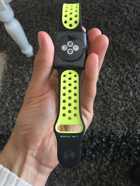 L’Apple Watch Nike+ 42 mm : découvrez quelques photos avant le test complet ! L’Apple Watch Nike+ 42 mm : découvrez quelques photos avant le test complet !