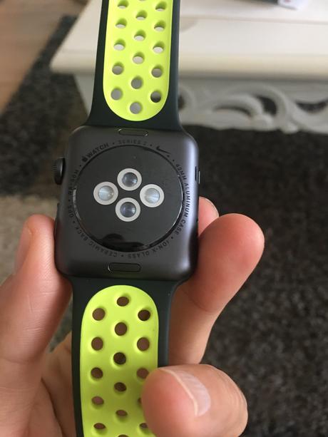 L’Apple Watch Nike+ 42 mm : découvrez quelques photos avant le test complet ! L’Apple Watch Nike+ 42 mm : découvrez quelques photos avant le test complet !