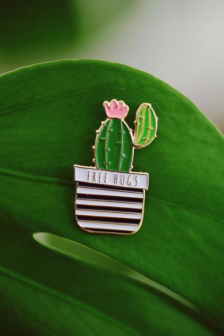 Et si on etsy ! Broche cactus, theivydesign, 17,55€, en vente sur Etsy.
