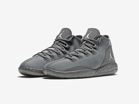 Jordan Reveal Triple Black Jordan Reveal Triple Black
