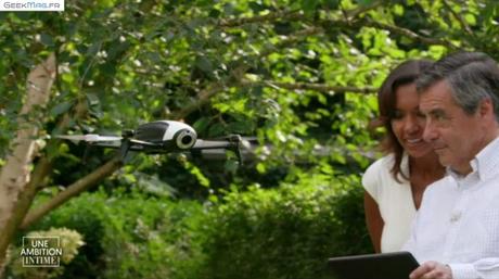 Une ambition intime: François Fillon aime les drones Parrot François Fillon fait voler un drone Parrot Bebop 2