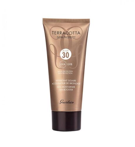 bronzage hydrater peau Comment préparer ma peau au bronzage ? Marie Claire