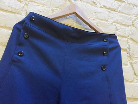 Le pantalon à pont Pantalon à pont couture