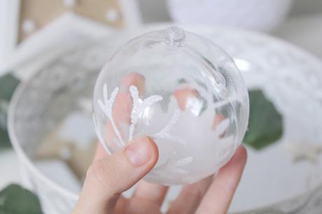 DIY : Un Vase Boule de Noël ! DIY : Un Vase Boule de Noël !