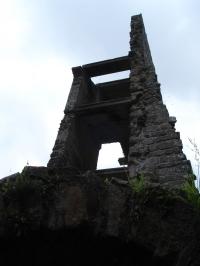 underground, souterrain, cave, cellar, castle, chateau, stairs, escaliers, ruines, ruins