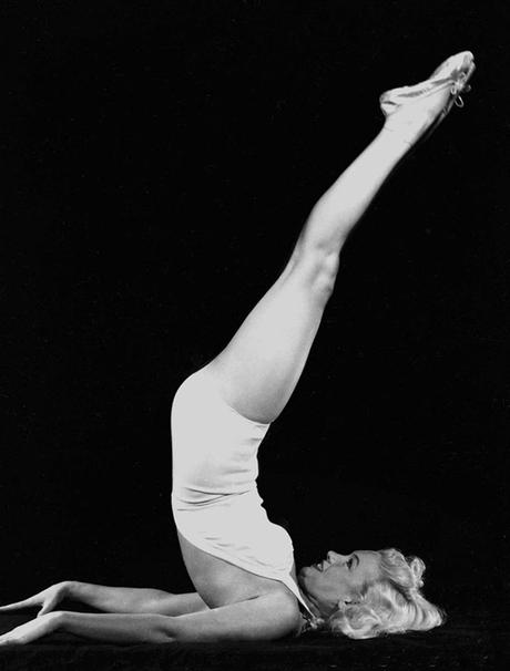 Marilyn et le yoga Marilyn et le yoga