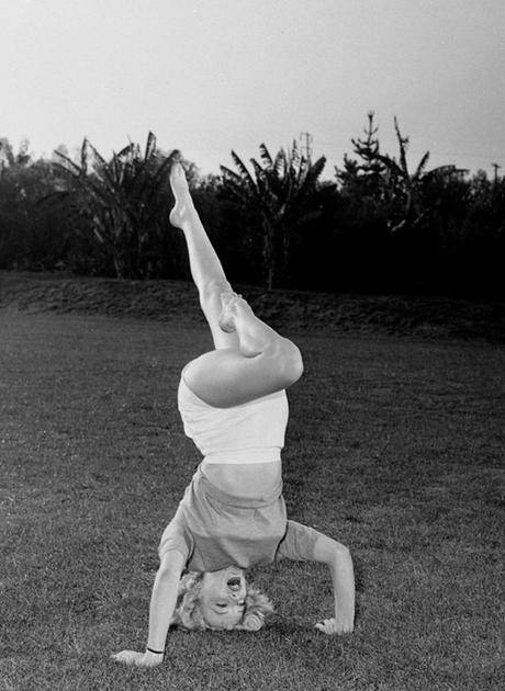 Marilyn et le yoga Marilyn et le yoga