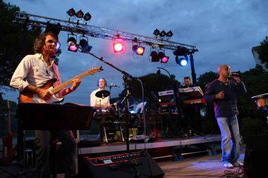 Concert Yliade au Restaurant Le Point Carré le 25 Novembre 2016 Concert Yliade au Restaurant Le Point Carré le 25 Novembre 2016