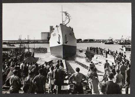 L’histoire de la construction navale débute chez Delmas en 1922 par le rachat de Delaunay-Belville. Elle se termine en 1987 avec le dépôt de bilan de la SNACR (Société nouvelle des ateliers et chantiers de La Rochelle-Pallice). 