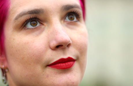 Kat von D -Studded Kiss Lipstick – Underage Red blog-beaute-nantes-outrageous-red-kat-von-d