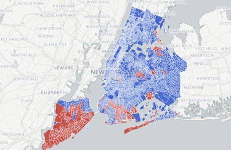 Les quartiers de NYC en bleu quand Clinton est en tête et rouge quand c'est Trump