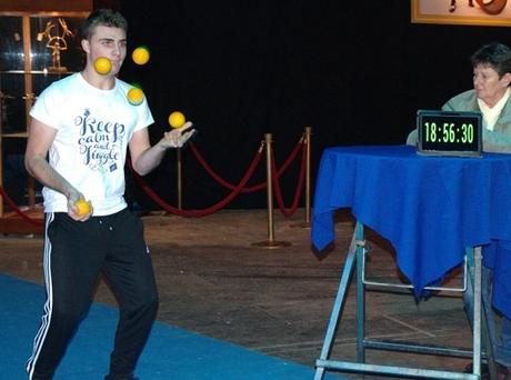 Le jongleur le plus rapide du monde plus rapide jongleur du monde