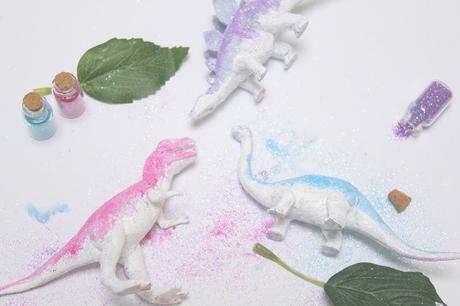 DIY : Dinosaures à Paillettes ! ( pour le sapin...ou pas ♥ )
