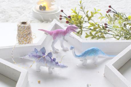 DIY : Dinosaures à Paillettes ! ( pour le sapin...ou pas ♥ )