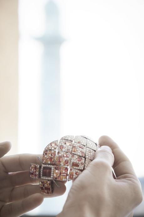 CHANEL Horlogerie remporte le Grand Prix d’Horlogerie de Genève dans la catégorie Joaillerie signature-grenat-watch-15-colour