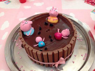 Un anniversaire Peppa Pig pour votre petit bout! Gâteau mare aux cochons