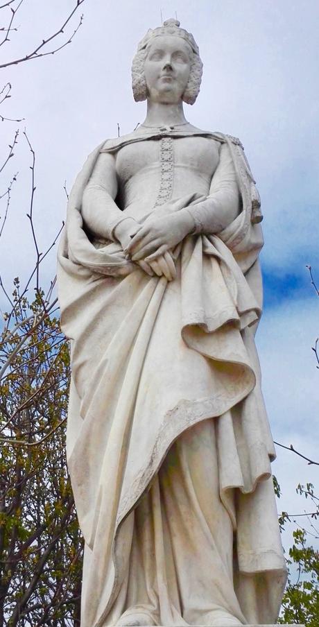Statue de Marguerite de Provence dans le jardin du Luxembourg (série Reines de France et femmes illustres)