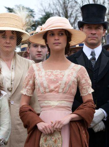 Dans la garde-robe d’Alicia Vikander Dans la garde-robe d’Alicia Vikander