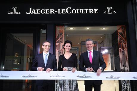 Jaeger-LeCoultre: inauguration de la première boutique au Japon 01-ribbon-cutting_boutique-opening-tokyo