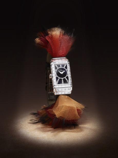 Jaeger-LeCoultre: inauguration de la première boutique au Japon jaeger-lecoultre-reverso-one-high-jewellery-with-couture-strap-by-christian-lounboutin-3