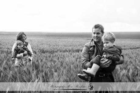 Photographe famille Paris (XIIe) – Séance famille et portrait d’enfant bon cadeau à offrir séance photo, cadeau de noel 2016, idée cadeau noël, idée cadeau noel parents, photographe à domicile, photographe à paris 12ème, photographe famille paris, photographe portrait, séance famille