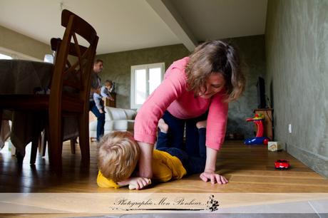 Photographe famille Paris (XIIe) – Séance famille et portrait d’enfant bon cadeau à offrir séance photo, cadeau de noel 2016, idée cadeau noël, idée cadeau noel parents, photographe à domicile, photographe à paris 12ème, photographe famille paris, photographe portrait, séance famille
