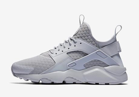Nike Air Huarache Ultra Premium Triple Black Nike Air Huarache Ultra Premium Triple Black