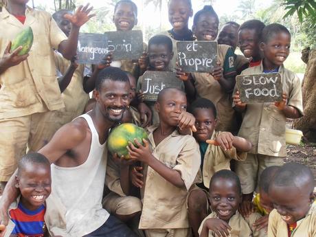 AJEDD ONG et IRETI projet d'AJEDD : Association des Jeunes Environnementalistes pour un Développement Durable / IRETI : parrainage d'orphelins