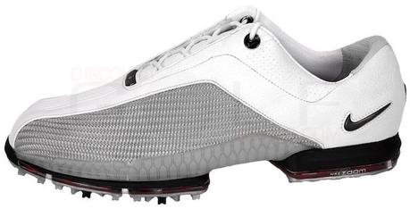 Retour sur les 10 chaussures signature de la carrière de Tiger Woods Retour sur les 10 chaussures signature de la carrière de Tiger Woods