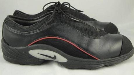 Retour sur les 10 chaussures signature de la carrière de Tiger Woods Retour sur les 10 chaussures signature de la carrière de Tiger Woods