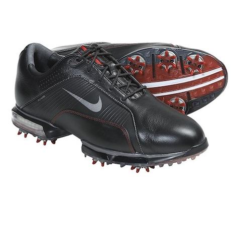 Retour sur les 10 chaussures signature de la carrière de Tiger Woods Retour sur les 10 chaussures signature de la carrière de Tiger Woods