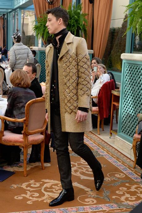 La collection Métiers d'Art Chanel au Ritz...