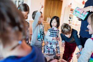 Elles ont eu 5 ans ! Alice & Juliette - 5 ans - Avec vos copains de classe