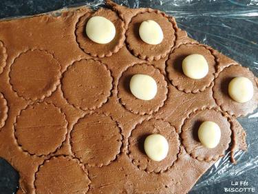 Petits sablées de noël à la pâte d’amande Petits sablées de noël à la pâte d’amande