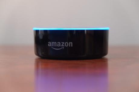 Amazon Echo Dot 2e génération : le centre névralgique d’une maison connectée