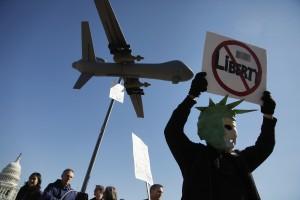 Manifestation contre les drones à Washington, le 26 octobre 2013. Source : Reuters/Jonathan Ernst.