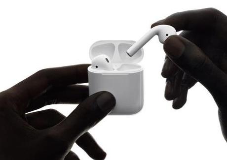 Les écouteurs AirPods sans fil d’Apple airpods-ecouteurs-sans-fil-apple-boitier