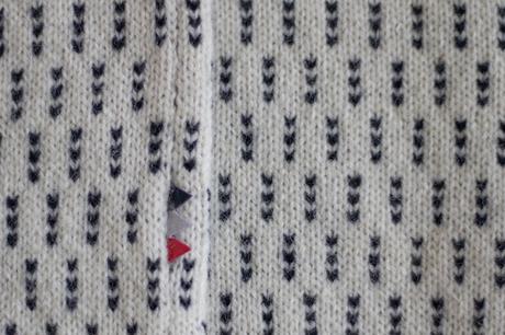 Un pull en laine Lacoste pour Noël pull-en-laine-lacoste-details