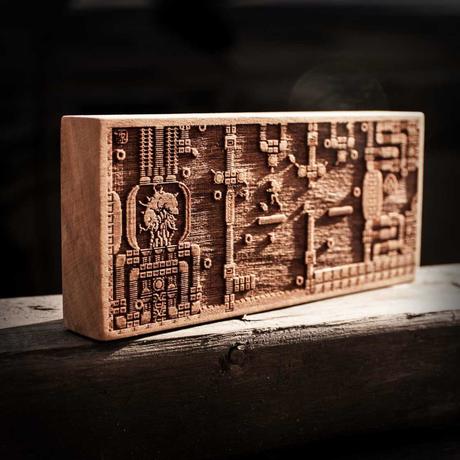 Et hop, un peu de retrogaming et une goutte de pop culture pour de magnifiques œuvres en bois. Et hop, un peu de retrogaming et une goutte de pop culture pour de magnifiques œuvres en bois.