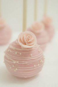 Votre buffet de desserts totalement roses !