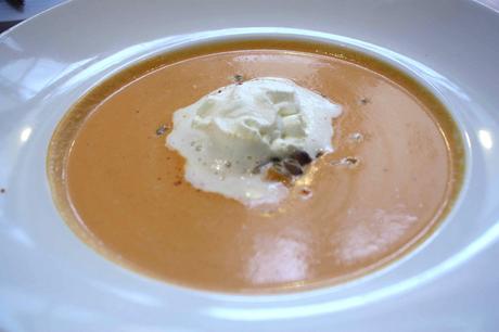 veloute-potiron-_-chantilly-gourmetsco veloute-potiron-_-chantilly-gourmetsco