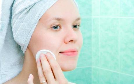 preparer sa peau avant une soiree Soin du visage pour peaux noires: nettoyer, préparer, hydrater BLACK AND