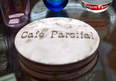 Nikolaus Oesterlein, grand collectionneur wagnérien. Le Musée Reuter-Wagner à Eisenach Nikolaus Oesterlein, grand collectionneur wagnérien. Le Musée Reuter-Wagner à Eisenach