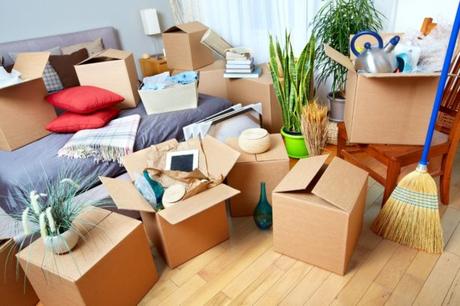 Organiser un déménagement est souvent source de stress homme ultra-mobile