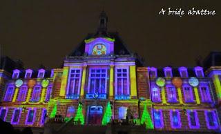 Conte de Noël en son et lumière sur la façade de l'hôtel de ville d'Evreux (27)